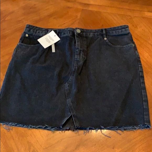 ASOS Dresses & Skirts - ASOS Black Denim Skirt - Size US 14 NWT